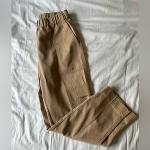 Aritzia cargo khaki pants